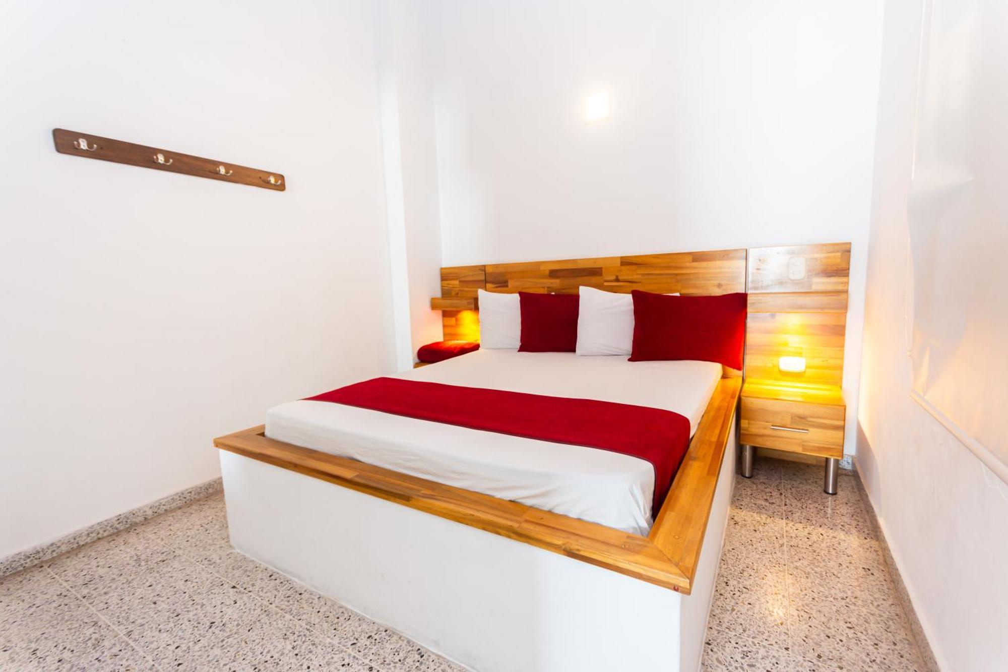 Hotel Bicentenario Рионегро Екстериор снимка