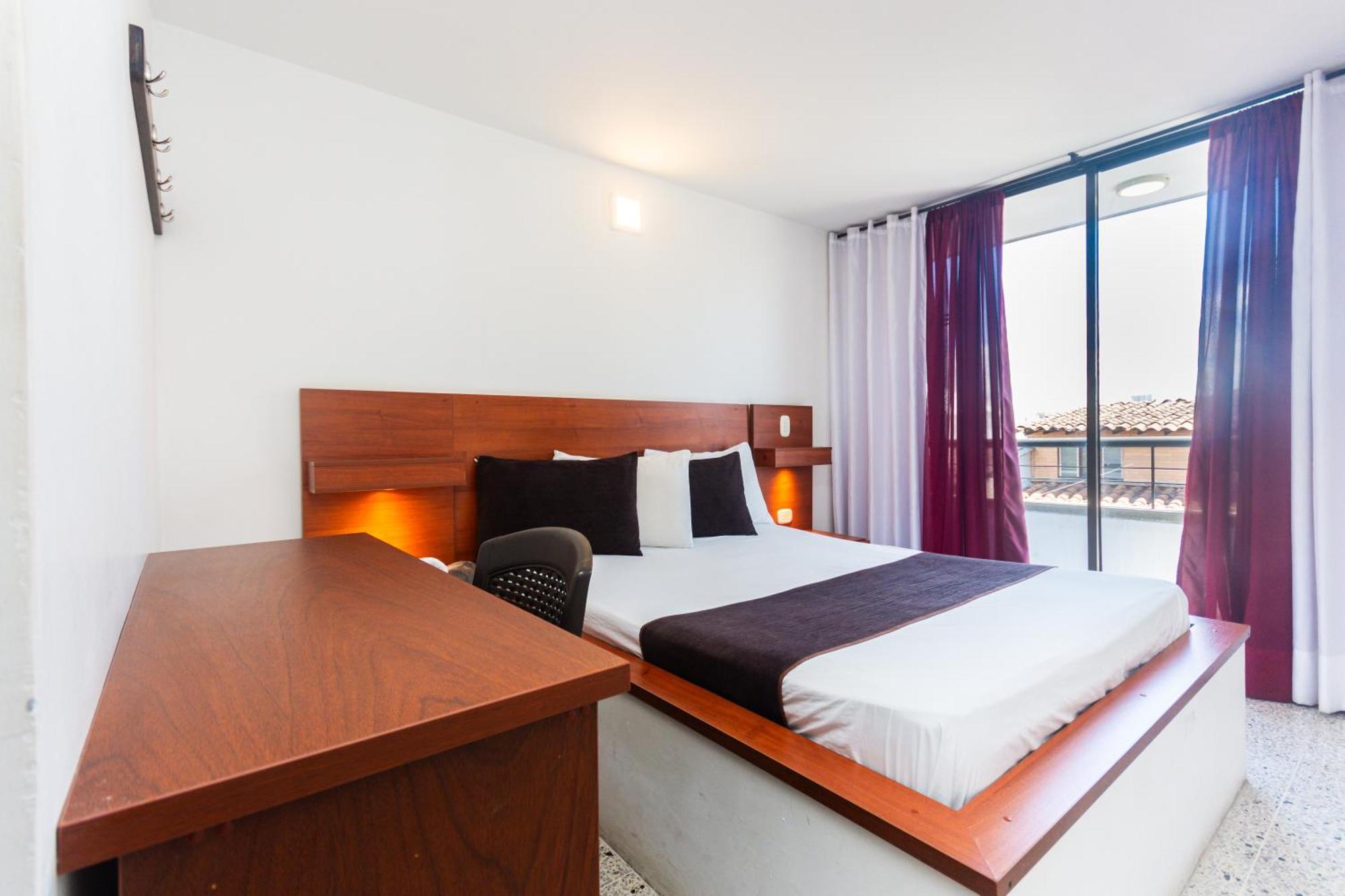 Hotel Bicentenario Рионегро Екстериор снимка