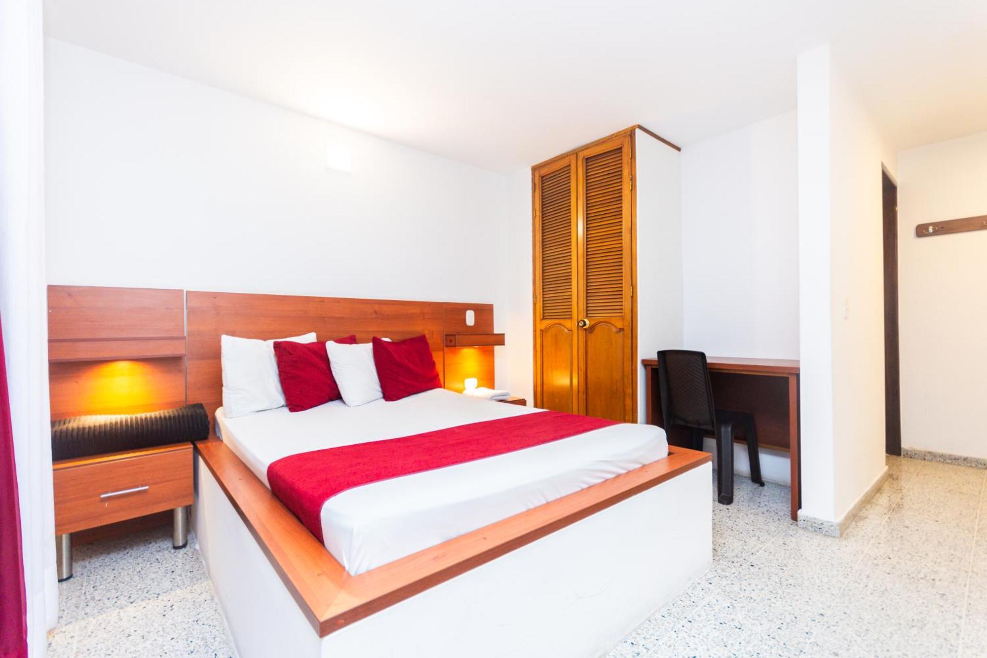 Hotel Bicentenario Рионегро Екстериор снимка