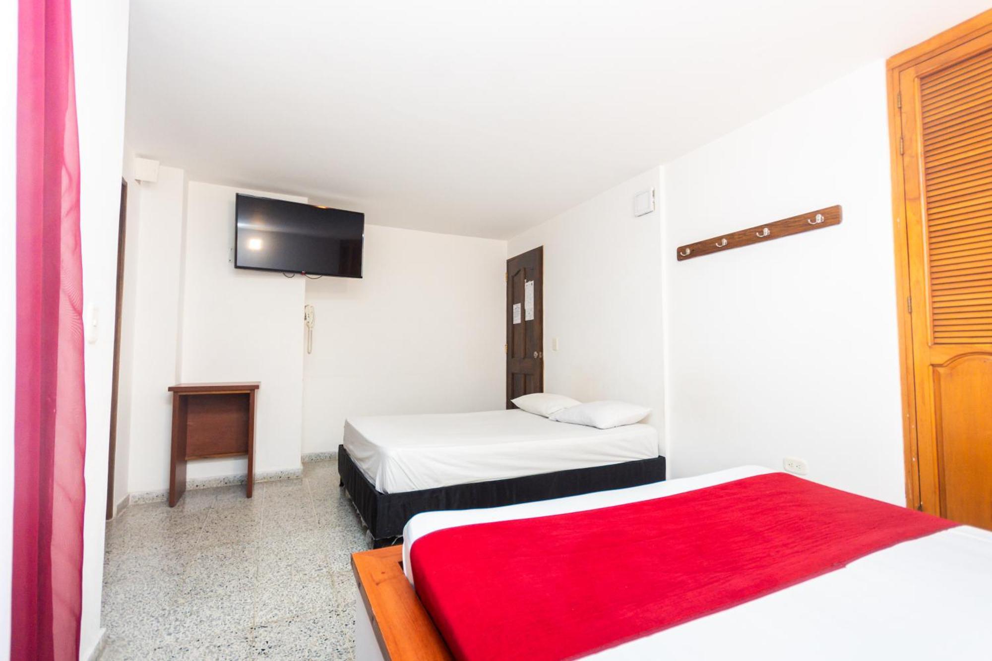 Hotel Bicentenario Рионегро Екстериор снимка