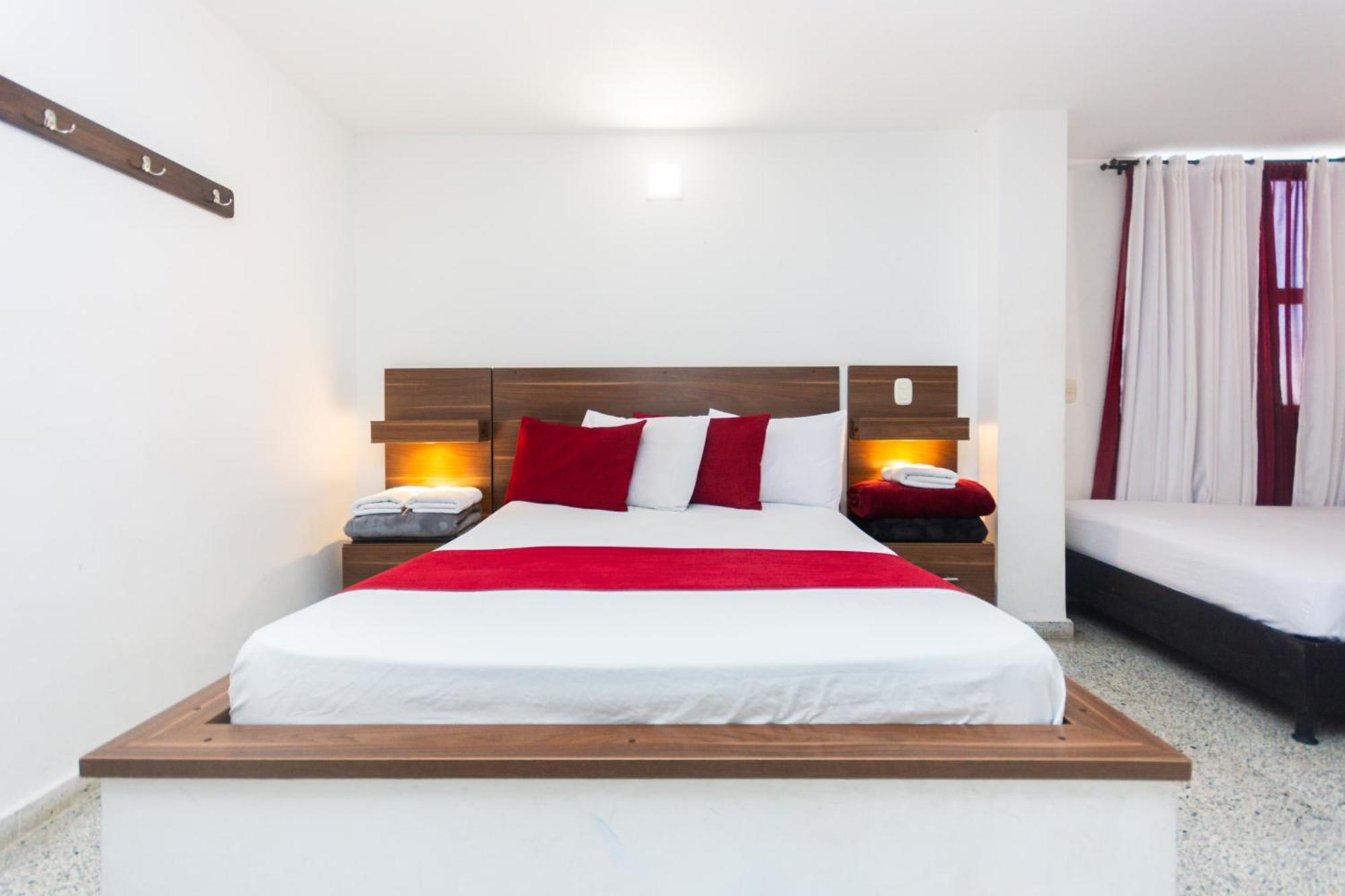 Hotel Bicentenario Рионегро Екстериор снимка
