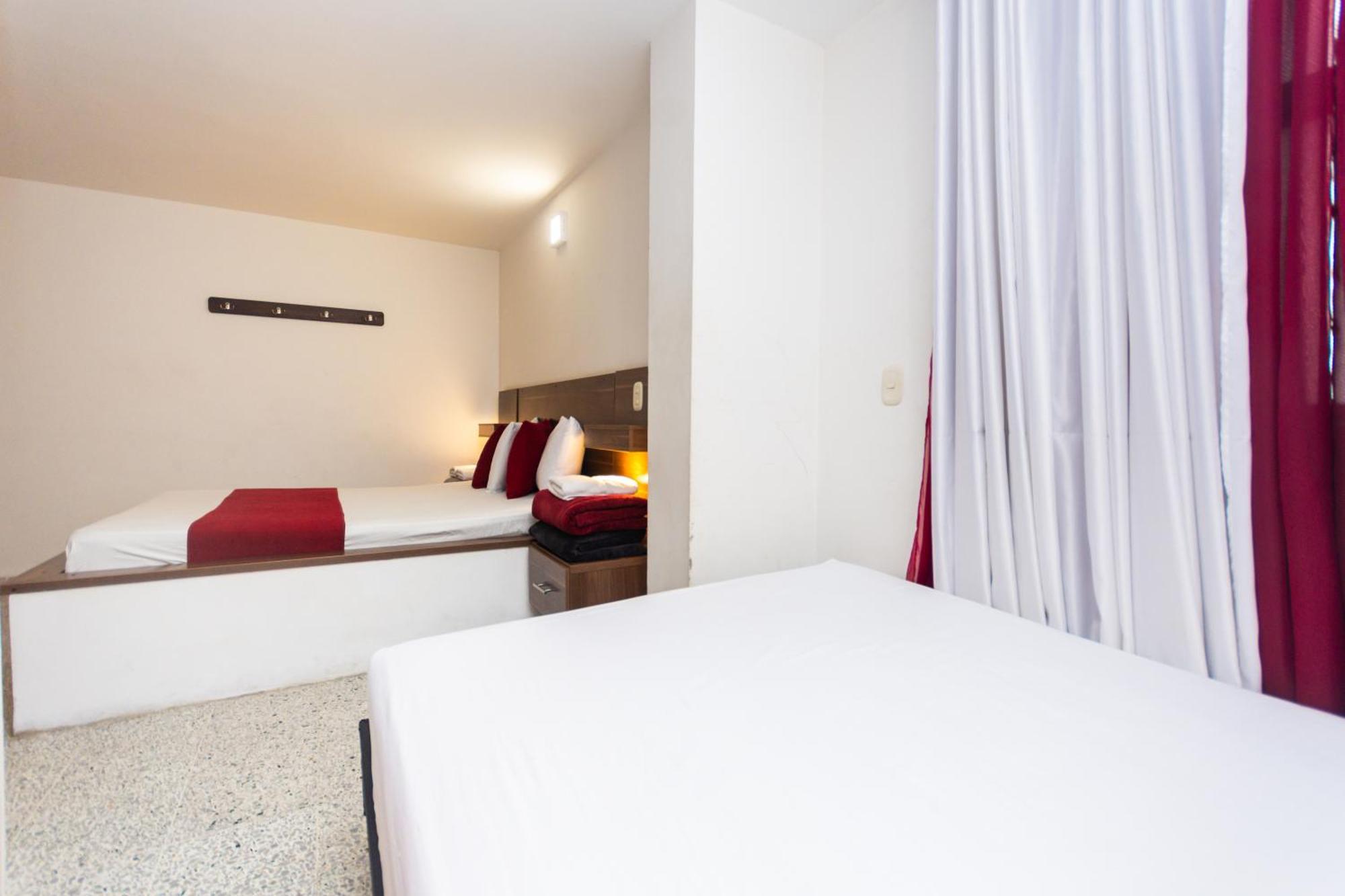 Hotel Bicentenario Рионегро Екстериор снимка