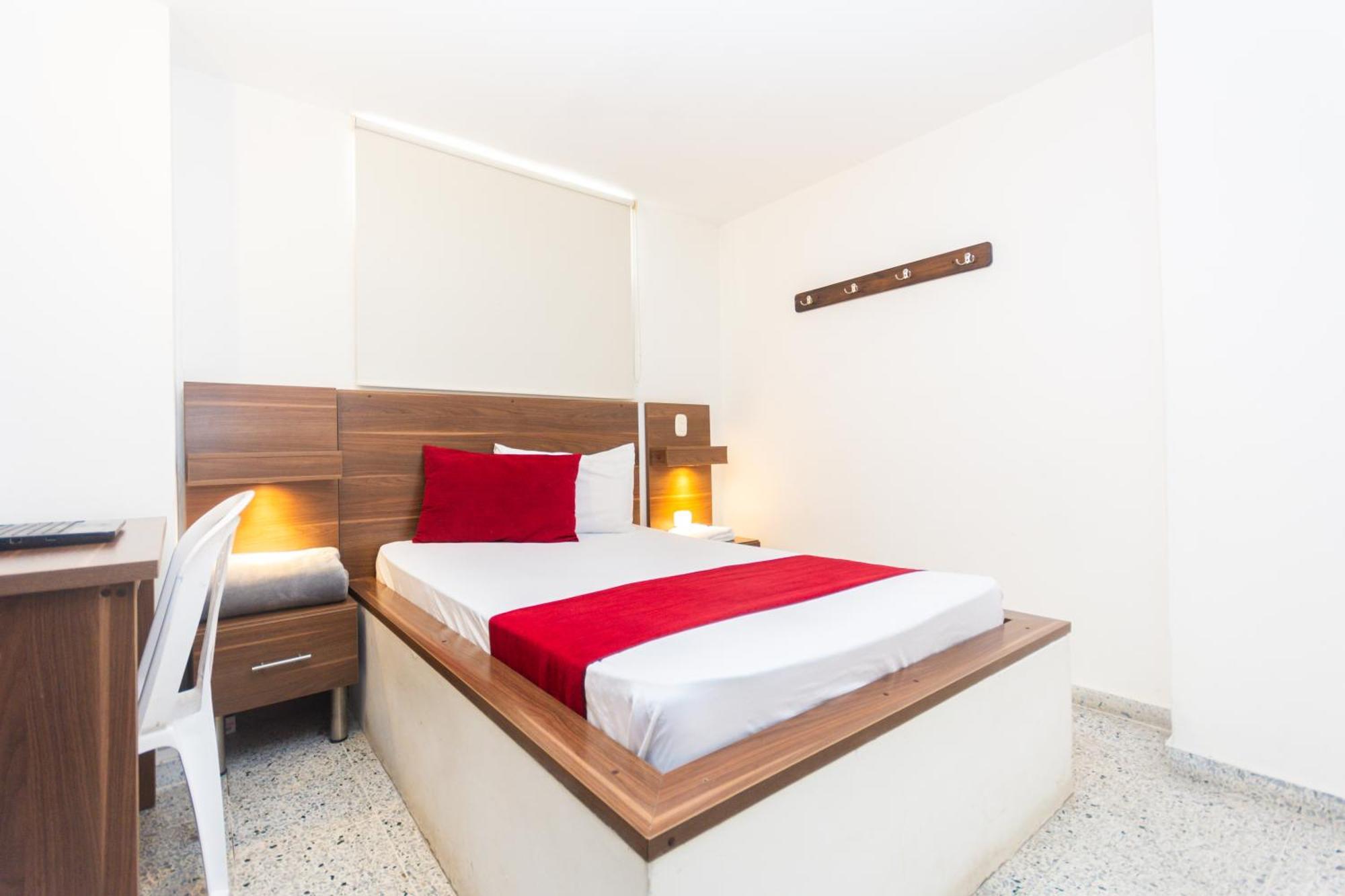Hotel Bicentenario Рионегро Екстериор снимка