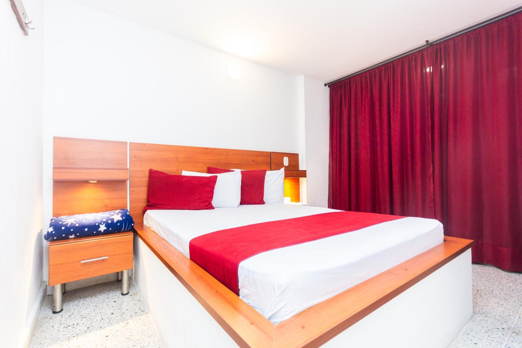 Hotel Bicentenario Рионегро Екстериор снимка