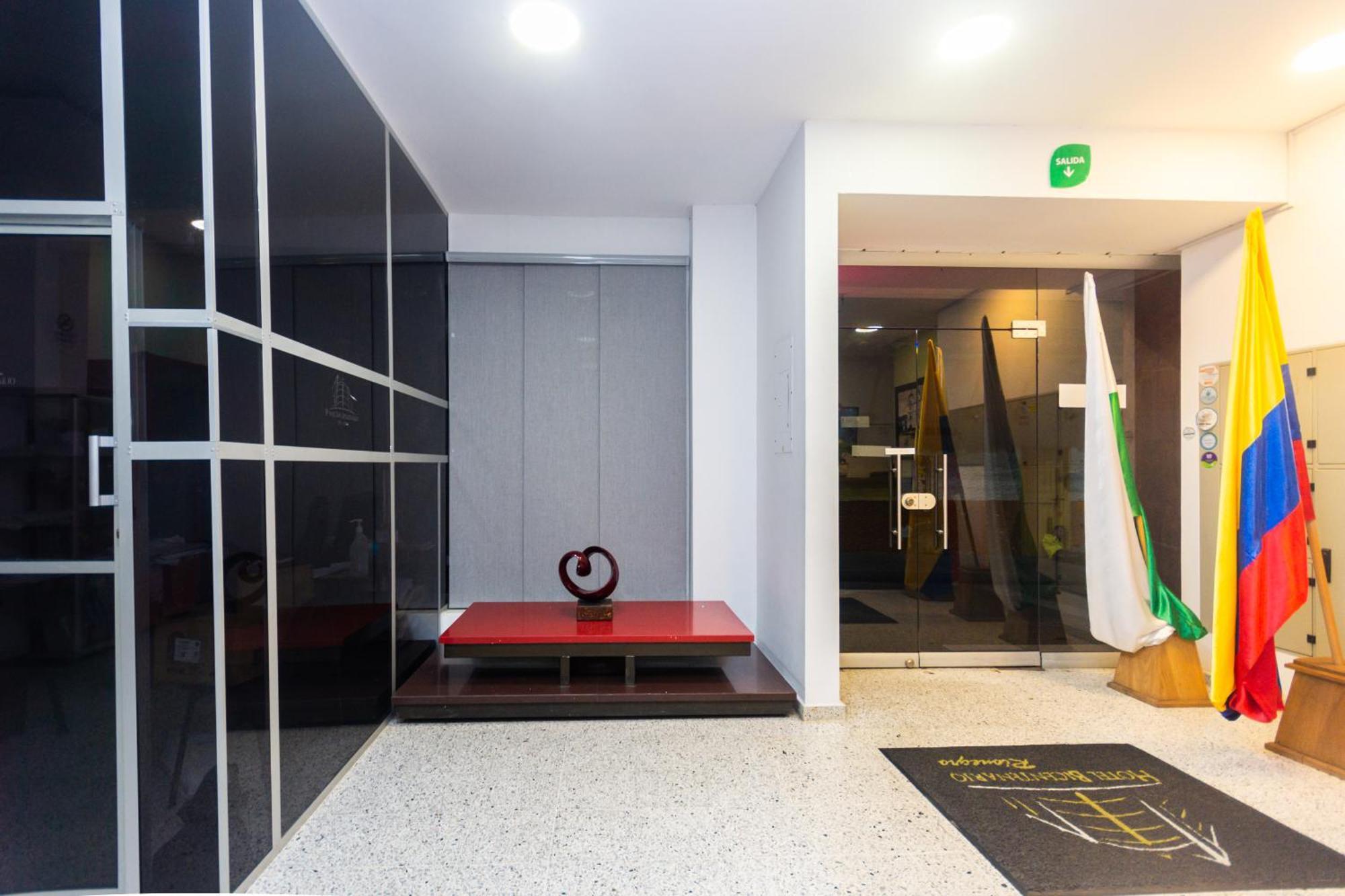 Hotel Bicentenario Рионегро Екстериор снимка